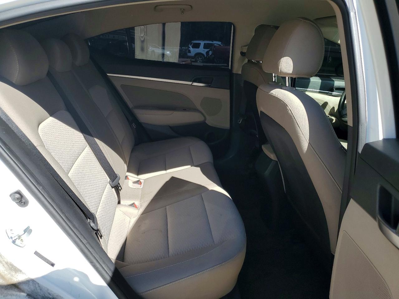 2019 HYUNDAI ELANTRA SEL photo 19