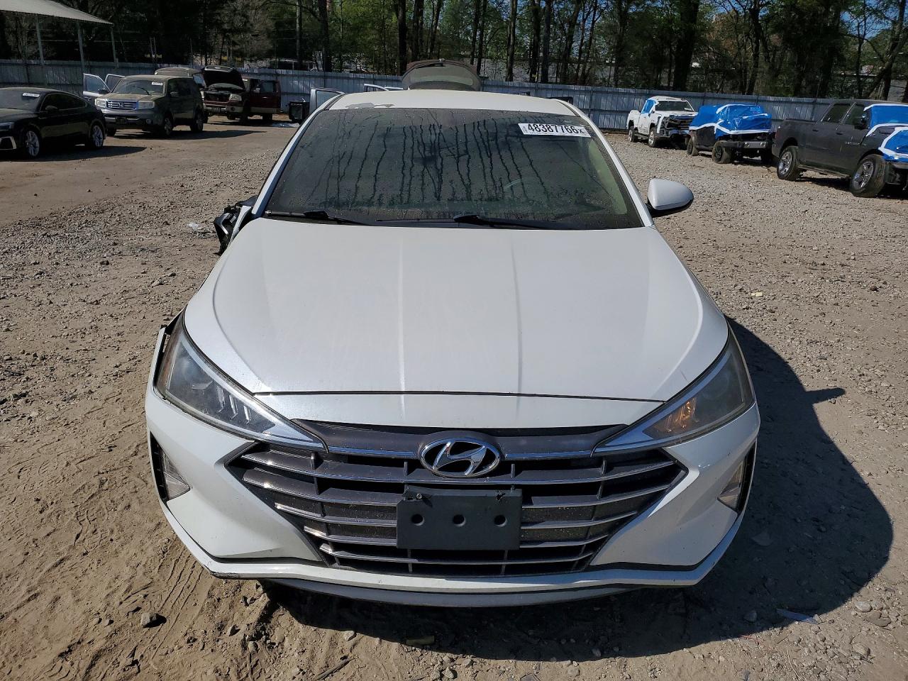 2019 HYUNDAI ELANTRA SEL photo 9
