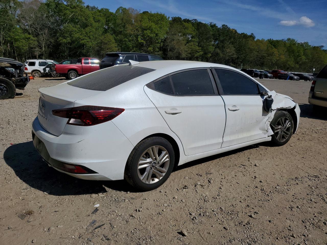 2019 HYUNDAI ELANTRA SEL photo 5