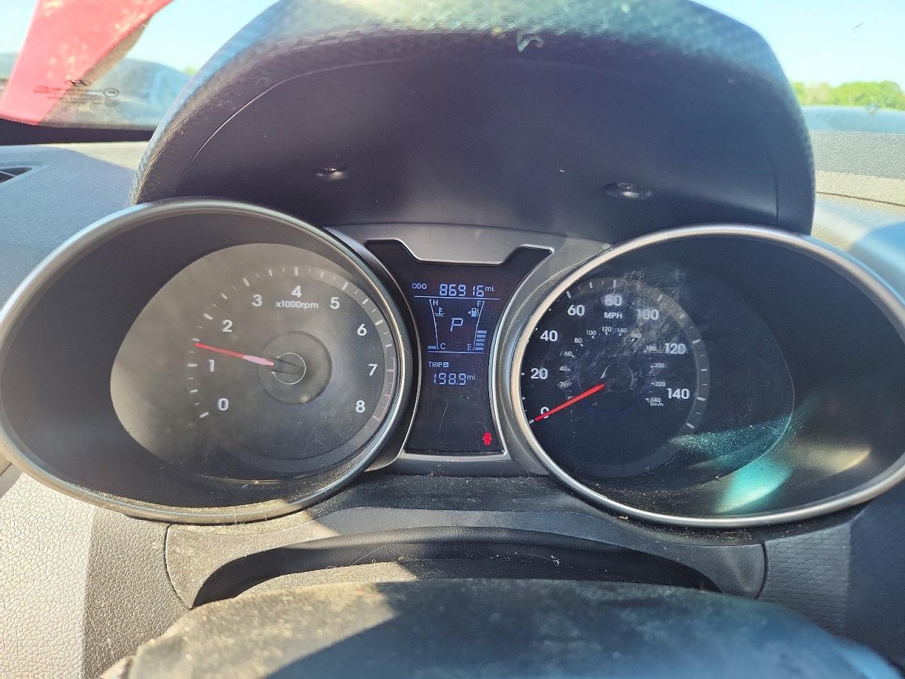 2012 HYUNDAI VELOSTER BASE photo 9