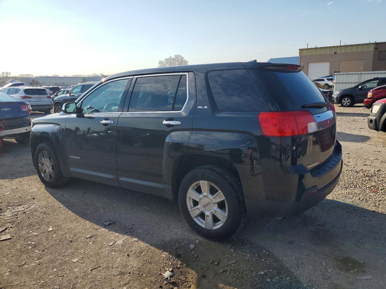 2012 GMC TERRAIN SLE photo 2