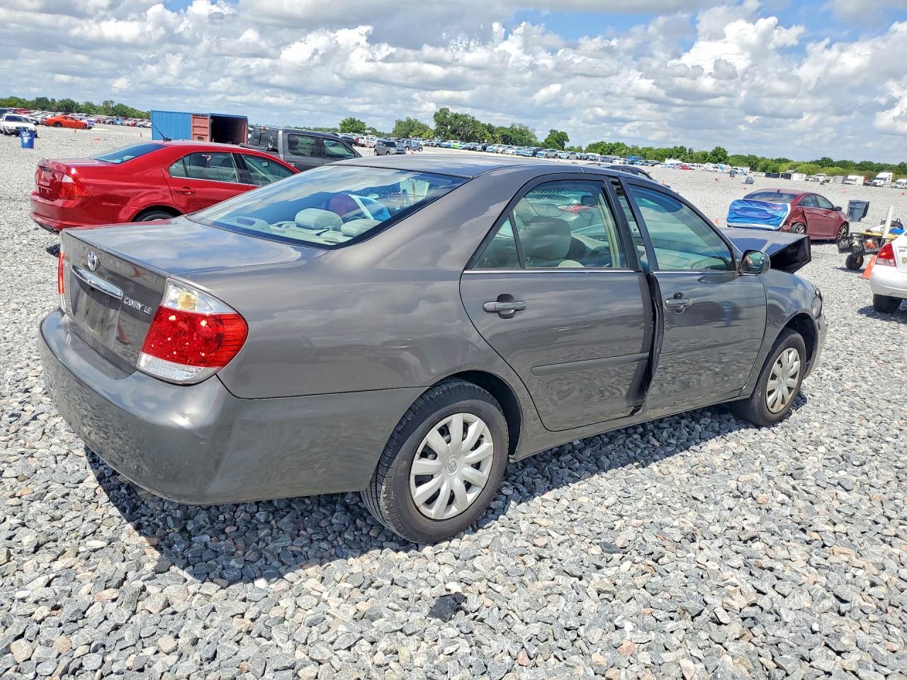 2006 TOYOTA CAMRY LE photo 5