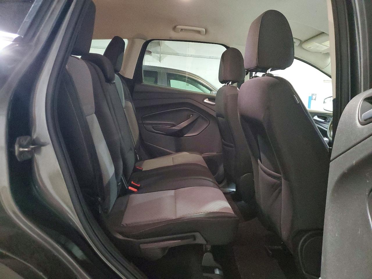 2017 FORD ESCAPE SE photo 19