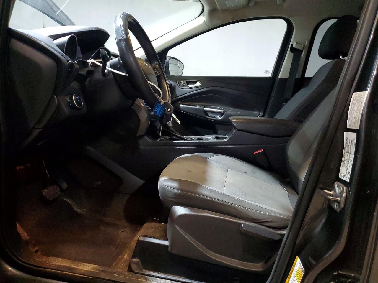 2017 FORD ESCAPE SE photo 13