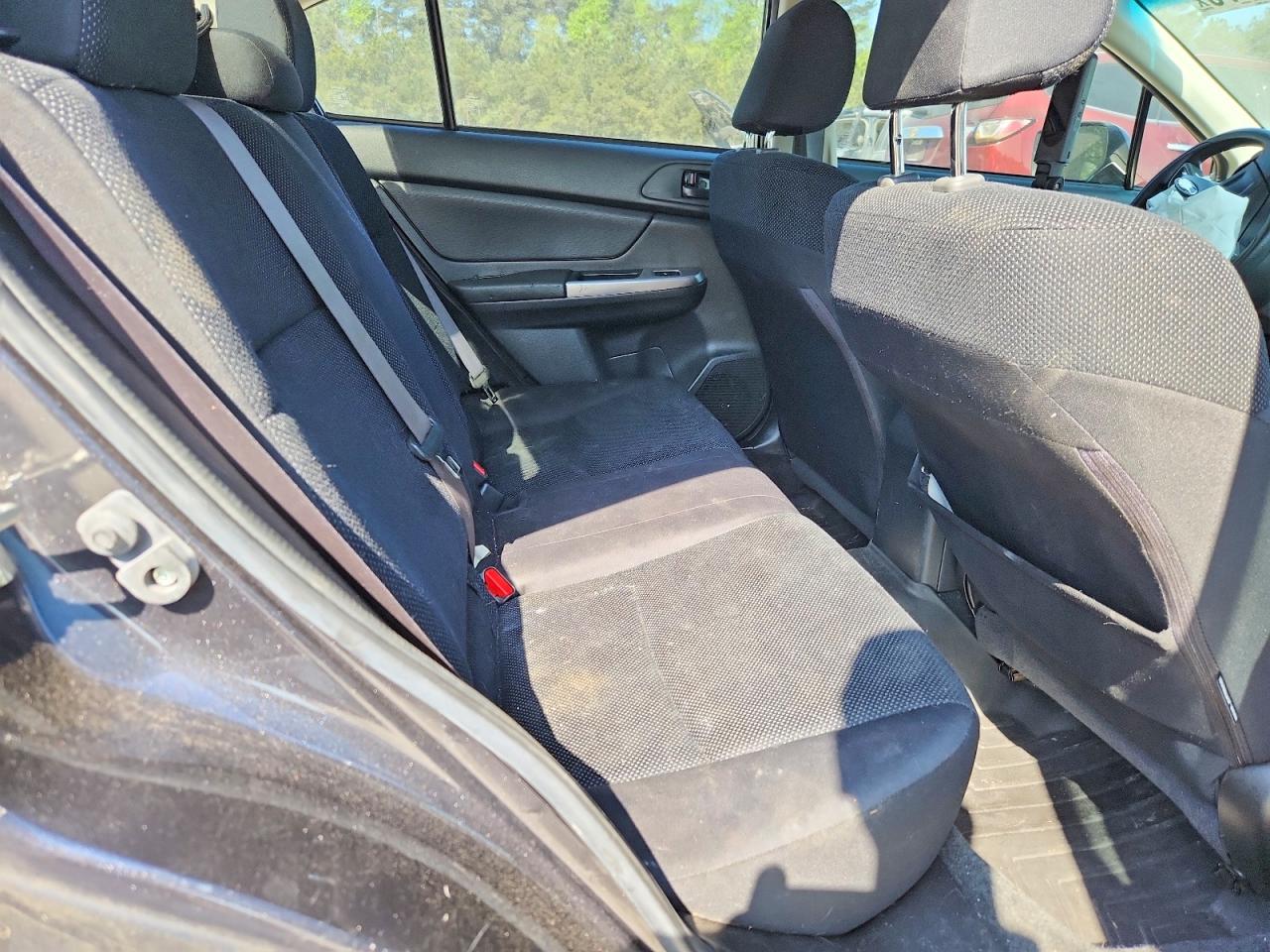 2015 SUBARU IMPREZA photo 19