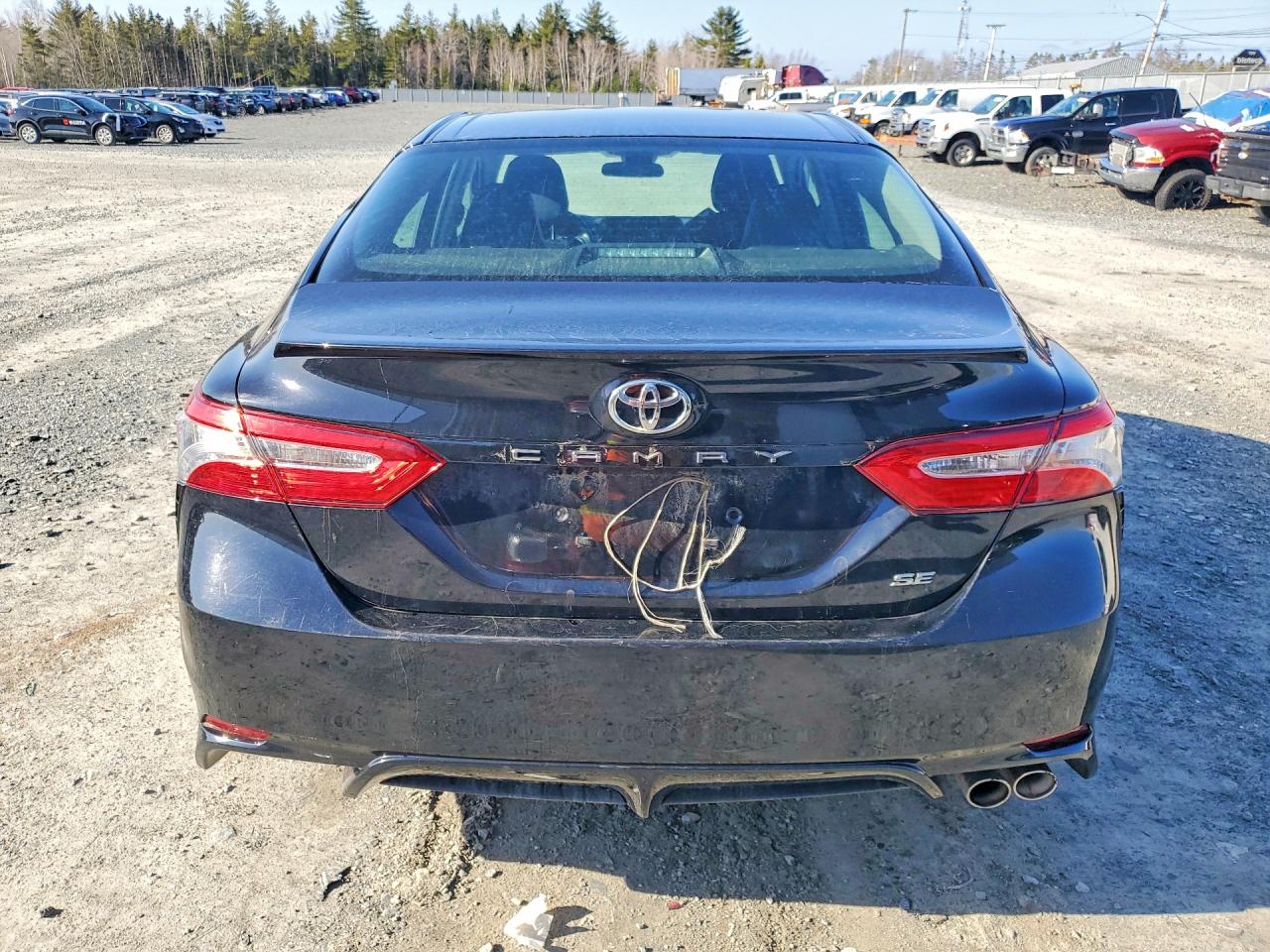 2020 TOYOTA CAMRY SE photo 16