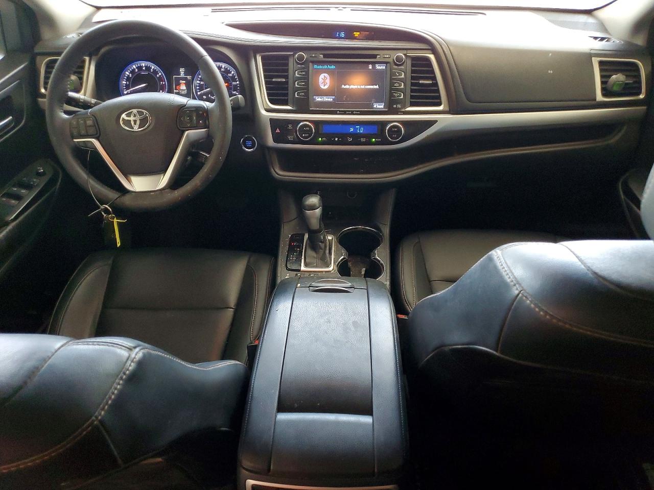 2016 TOYOTA HIGHLANDER XLE photo 22