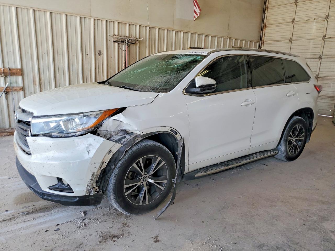 2016 TOYOTA HIGHLANDER