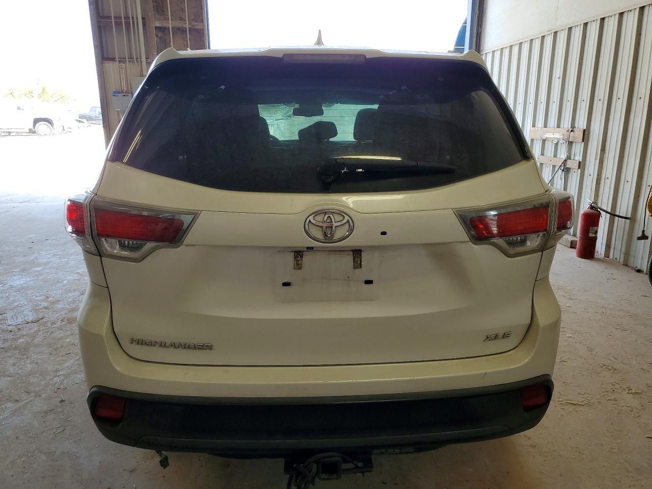 2016 TOYOTA HIGHLANDER XLE photo 16