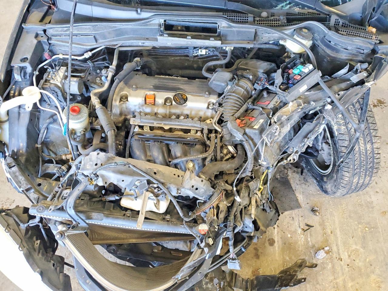 2011 HONDA CR-V LX photo 31