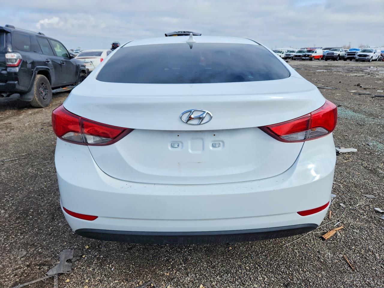 2015 HYUNDAI ELANTRA SE photo 16