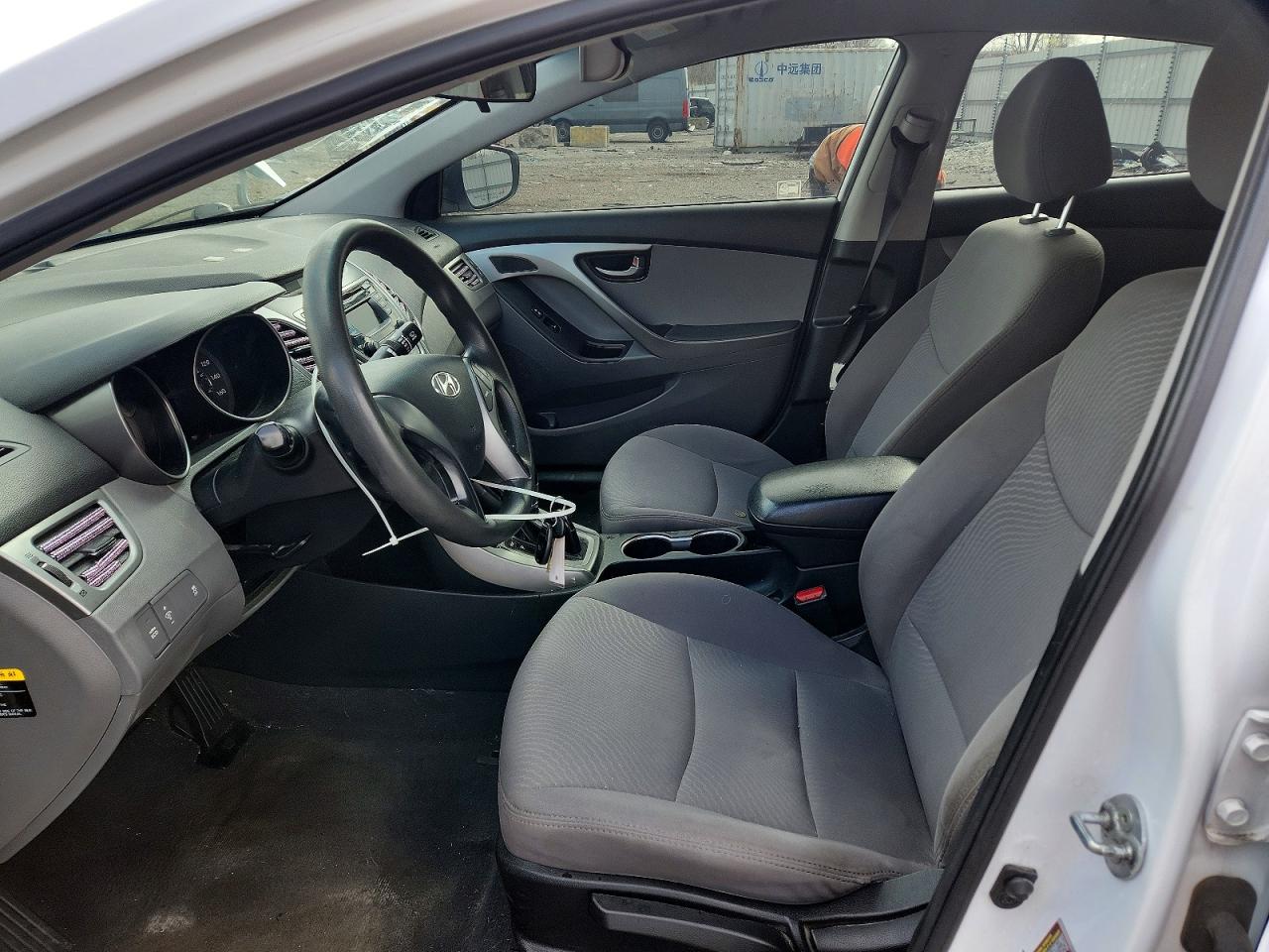 2015 HYUNDAI ELANTRA SE photo 19