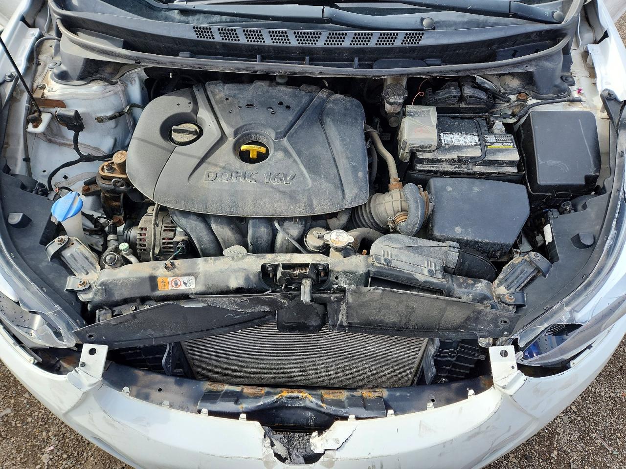 2015 HYUNDAI ELANTRA SE photo 31