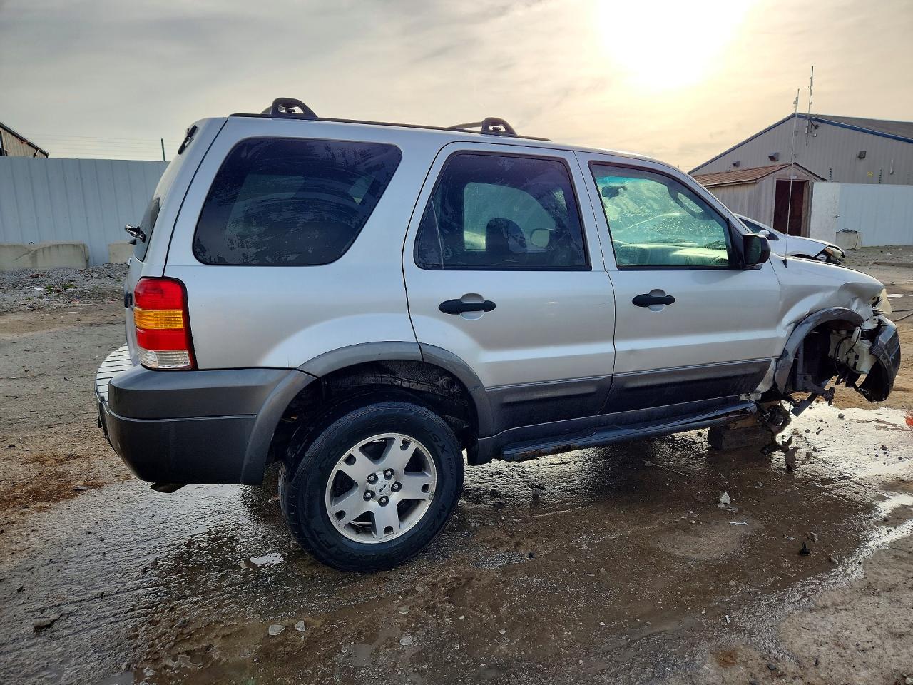 2005 FORD ESCAPE XLT photo 5