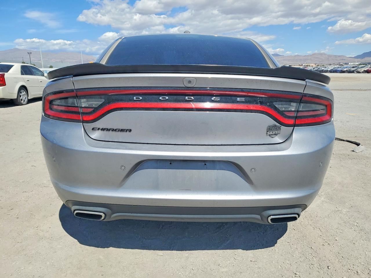 2018 DODGE CHARGER SXT photo 16