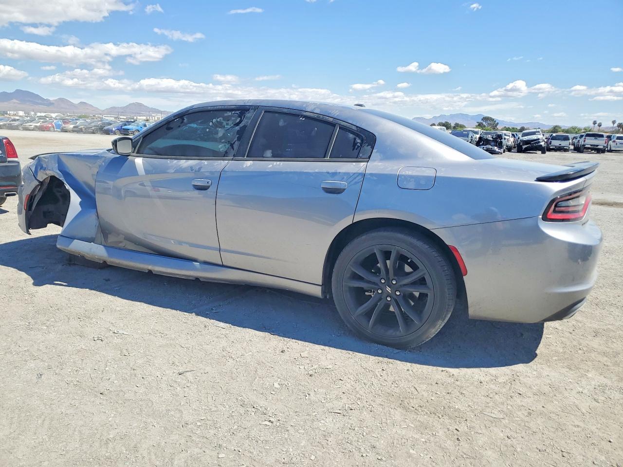 2018 DODGE CHARGER SXT photo 4