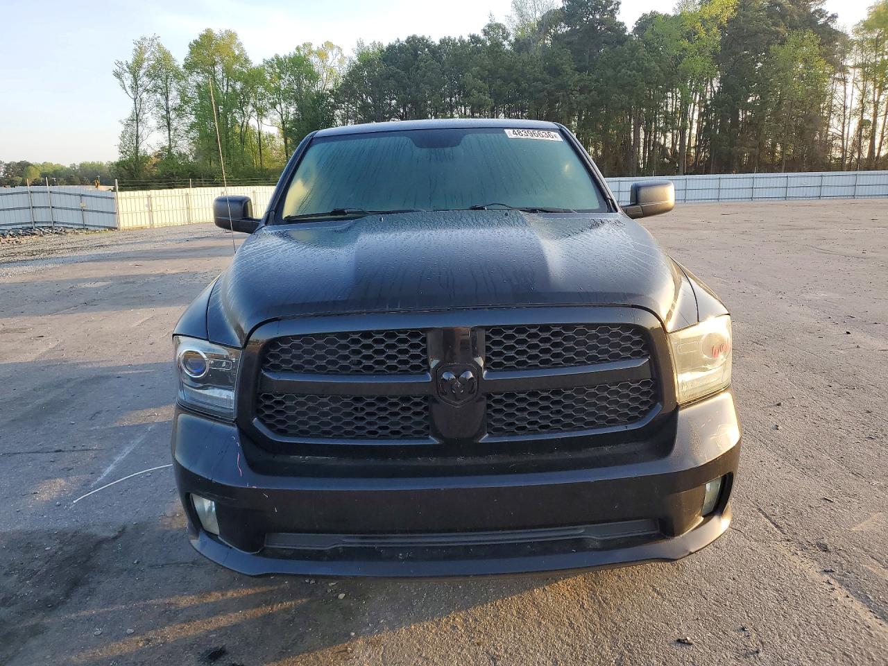 2014 RAM 1500 ST photo 13