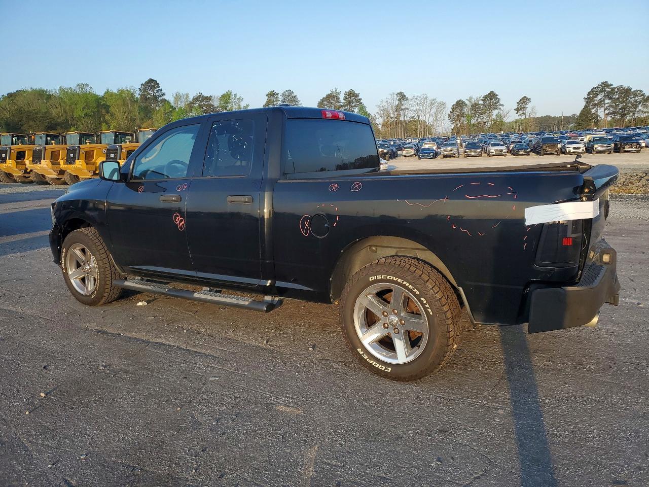 2014 RAM 1500 ST photo 4