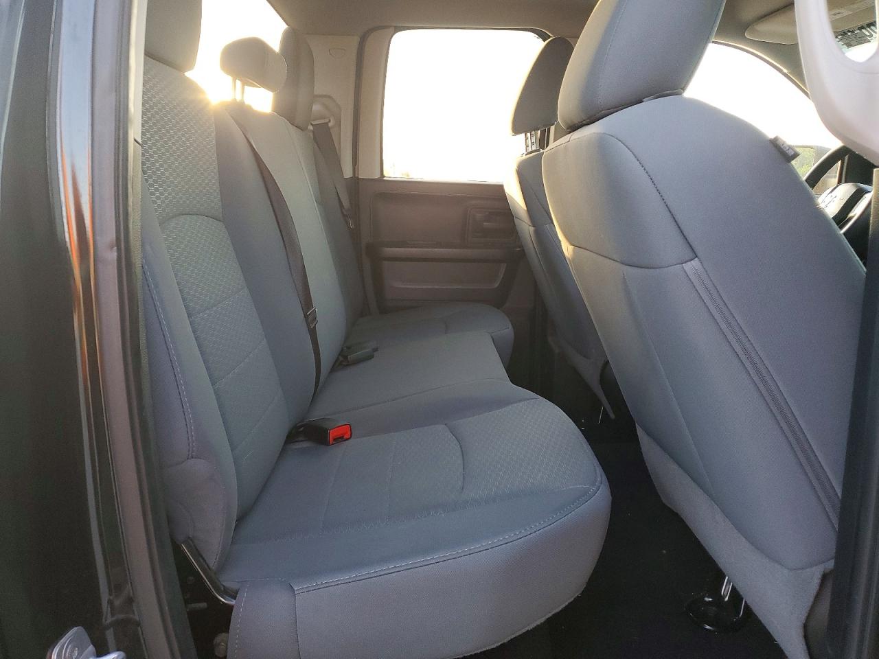 2014 RAM 1500 ST photo 28