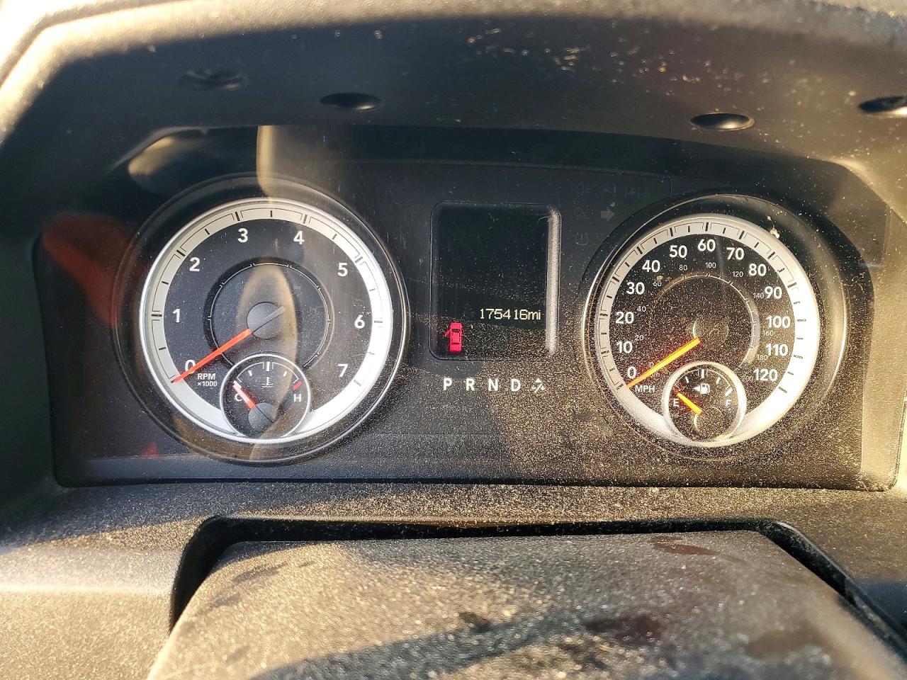 2014 RAM 1500 ST photo 25