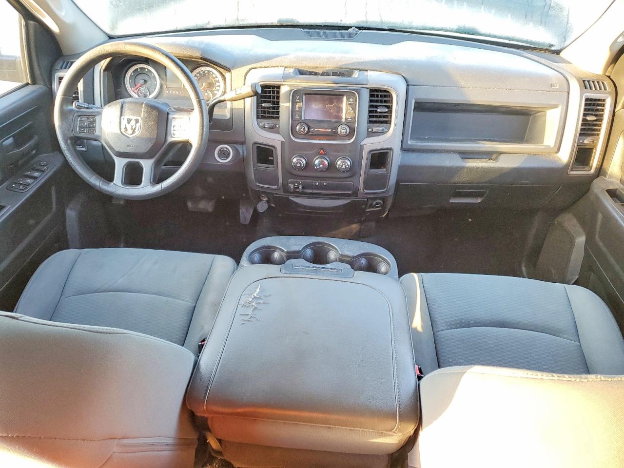 2014 RAM 1500 ST photo 22