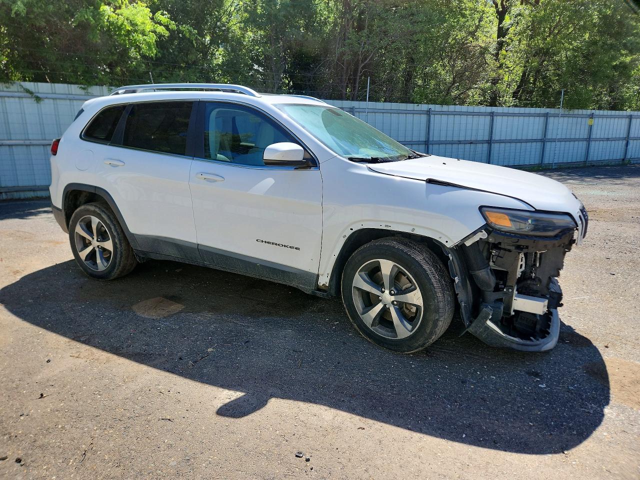 2019 JEEP CHEROKEE LIMITED photo 10