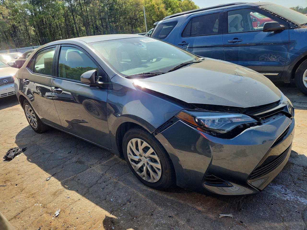 2018 TOYOTA COROLLA LE photo 4