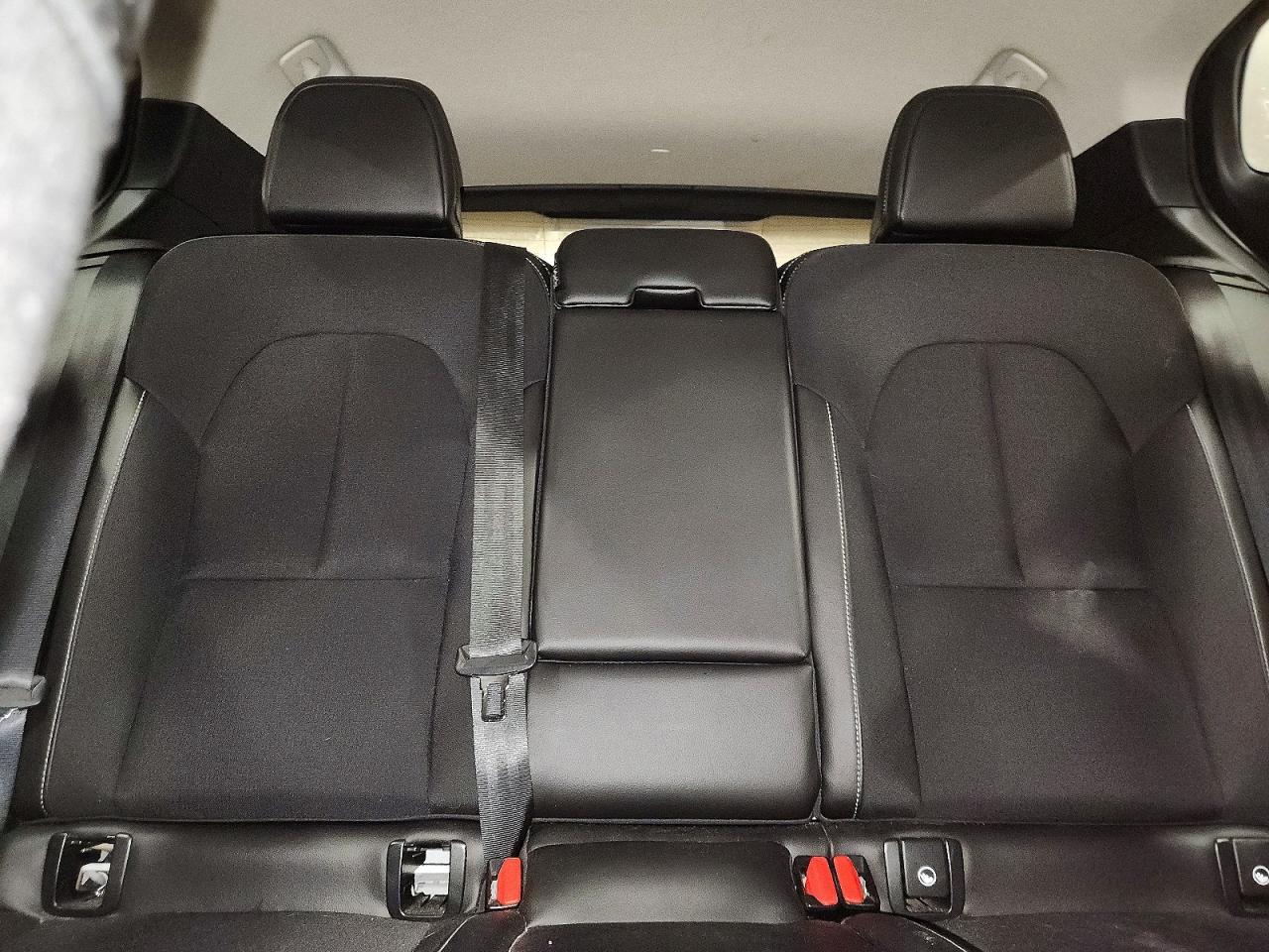 2020 VOLVO XC40 T5 MOMENTUM photo 28