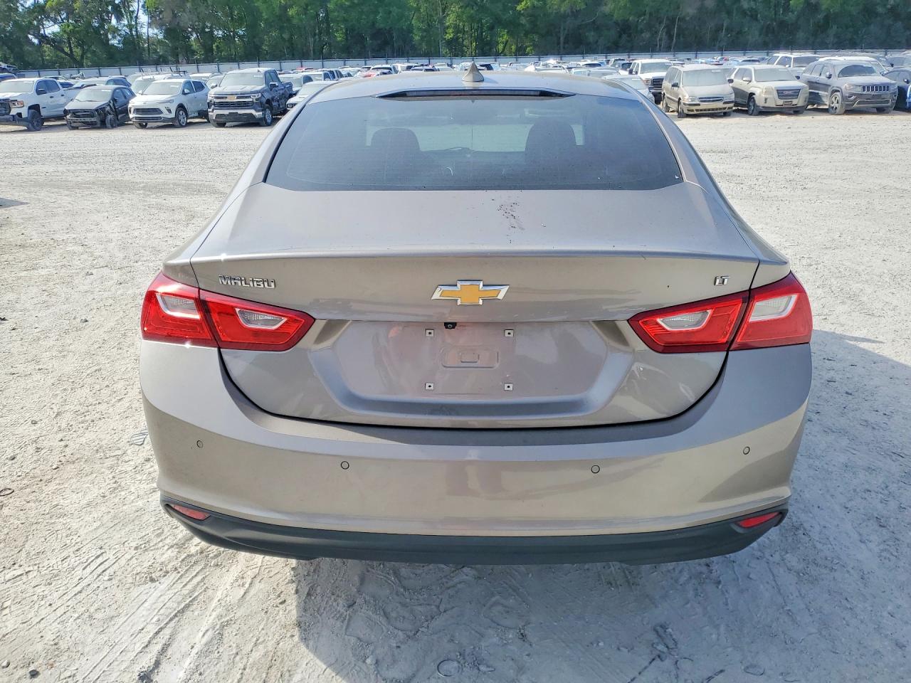 2024 CHEVROLET MALIBU LT photo 11