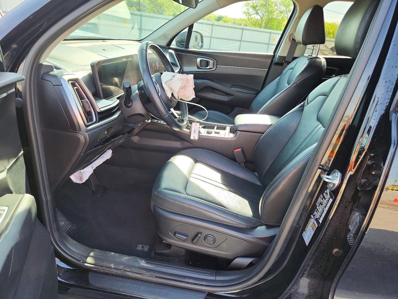 2024 KIA SORENTO S photo 13