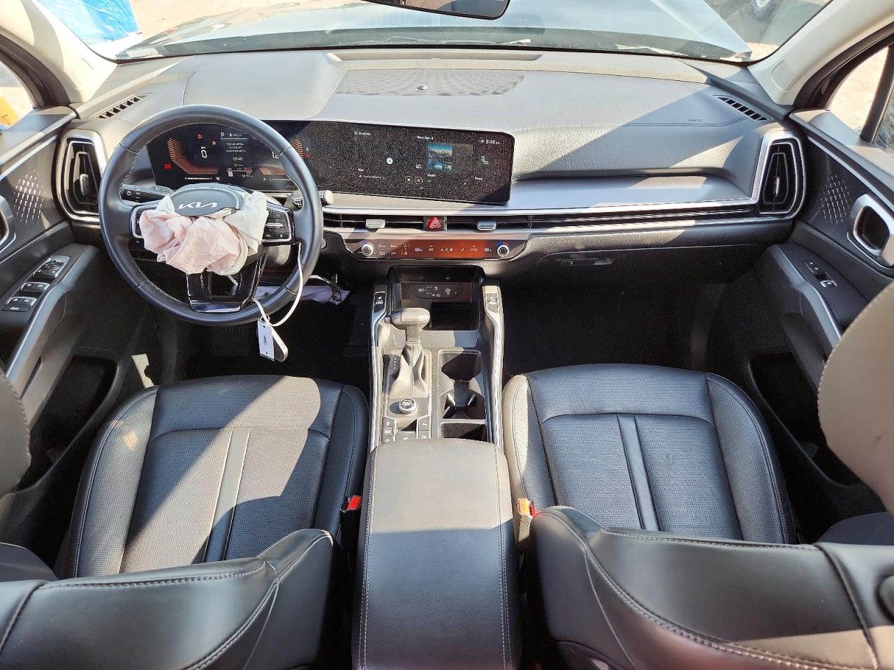 2024 KIA SORENTO S photo 15