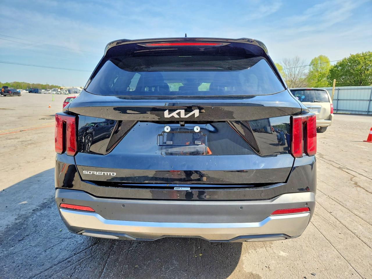 2024 KIA SORENTO S photo 11