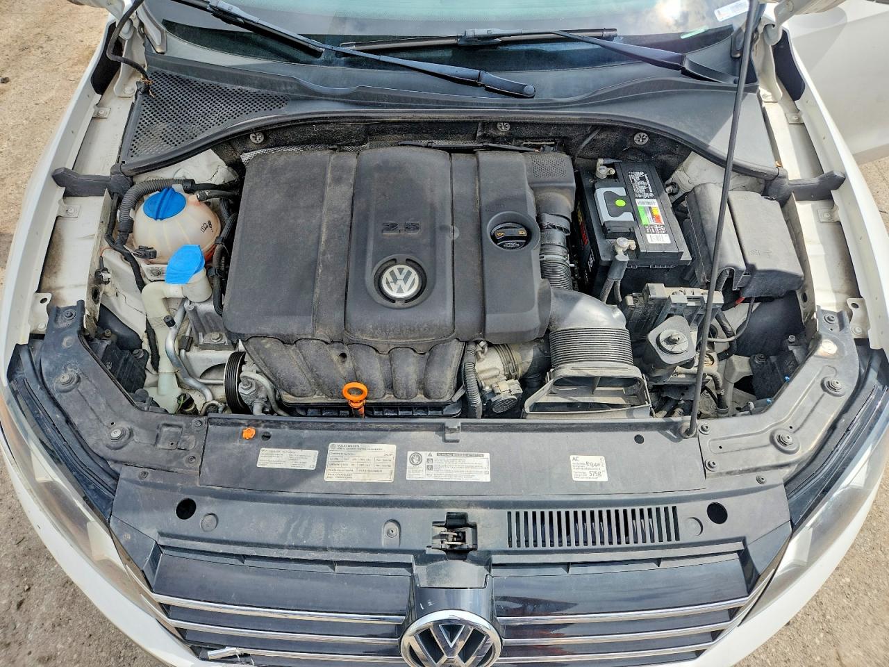 2012 VOLKSWAGEN PASSAT SE photo 31