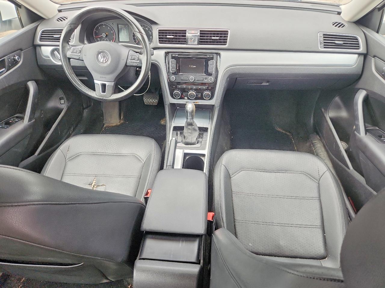 2012 VOLKSWAGEN PASSAT SE photo 22