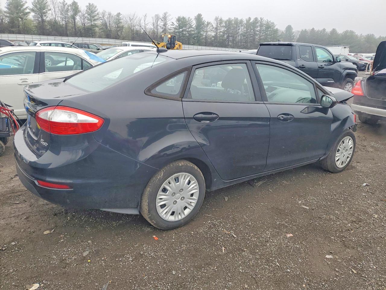 2015 FORD FIESTA S photo 5