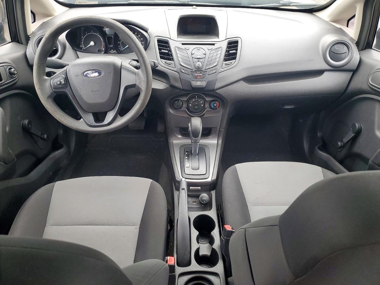 2015 FORD FIESTA S photo 15