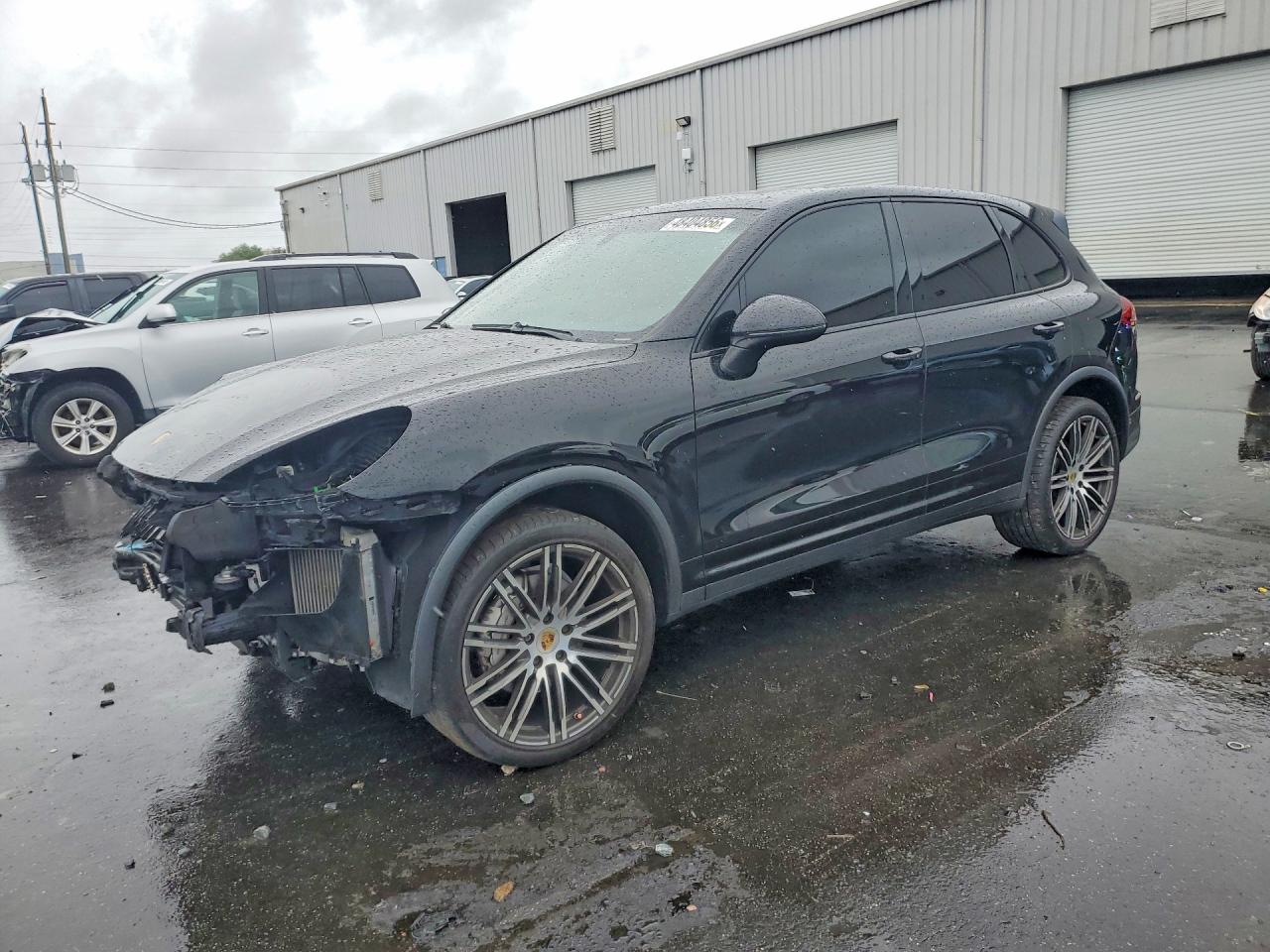 2017 PORSCHE CAYENNE