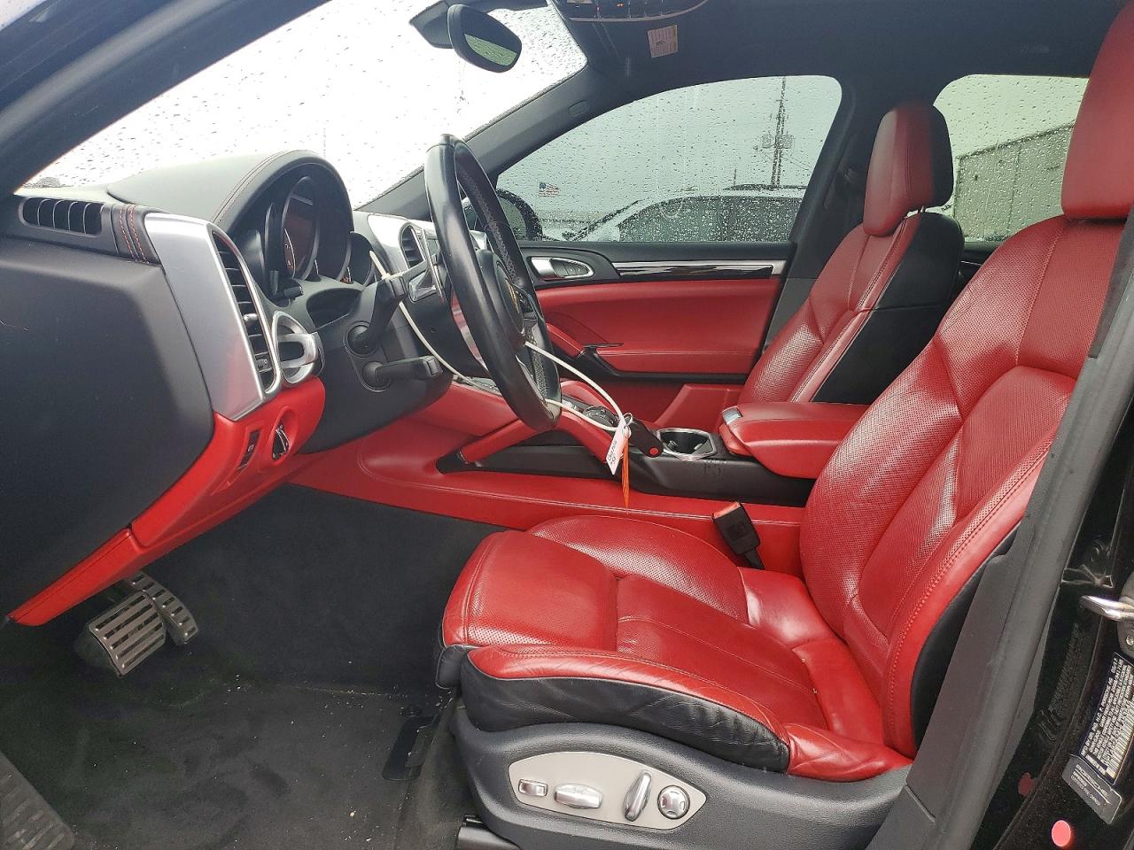 2017 PORSCHE CAYENNE S photo 13