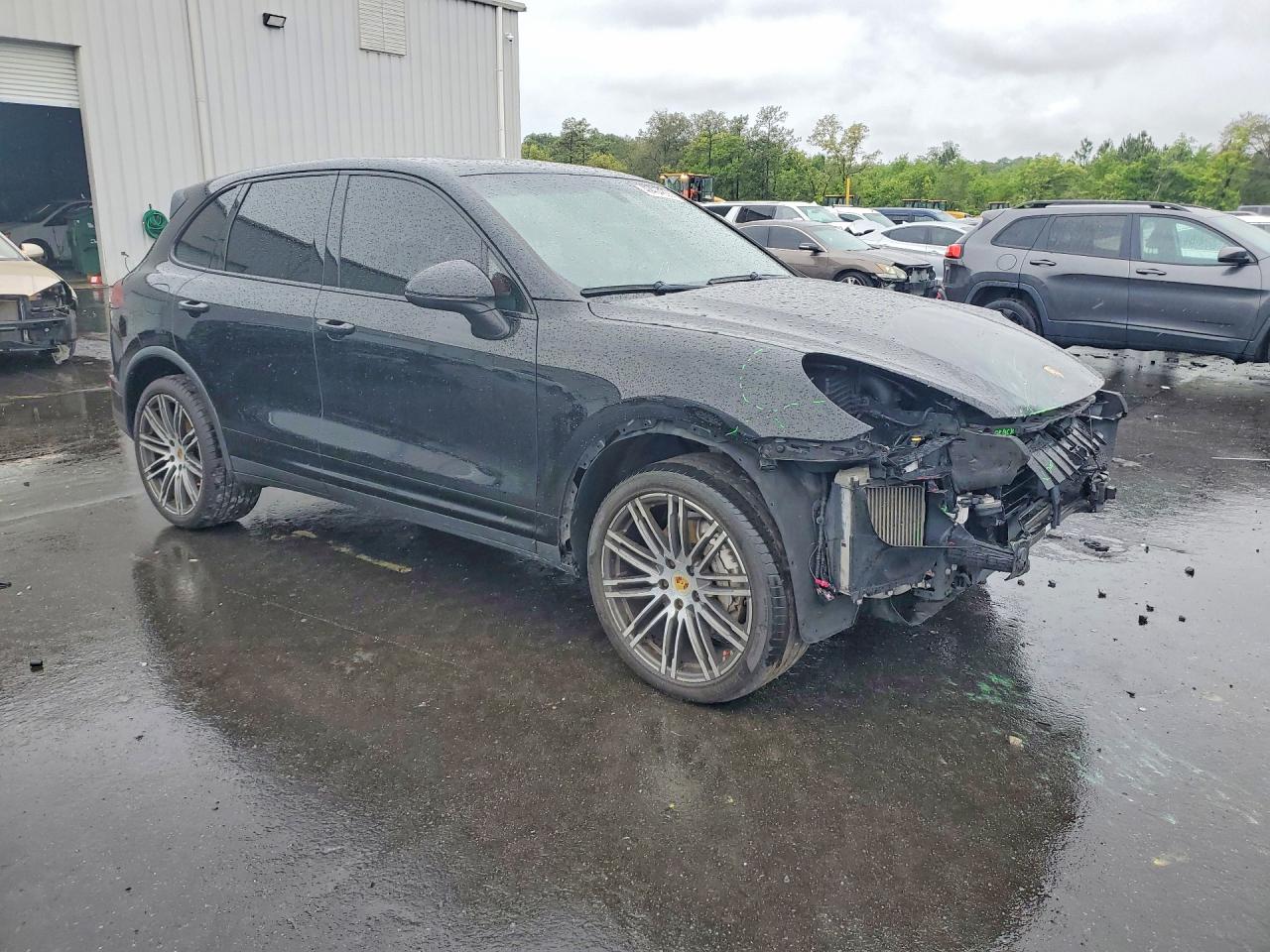 2017 PORSCHE CAYENNE S photo 7