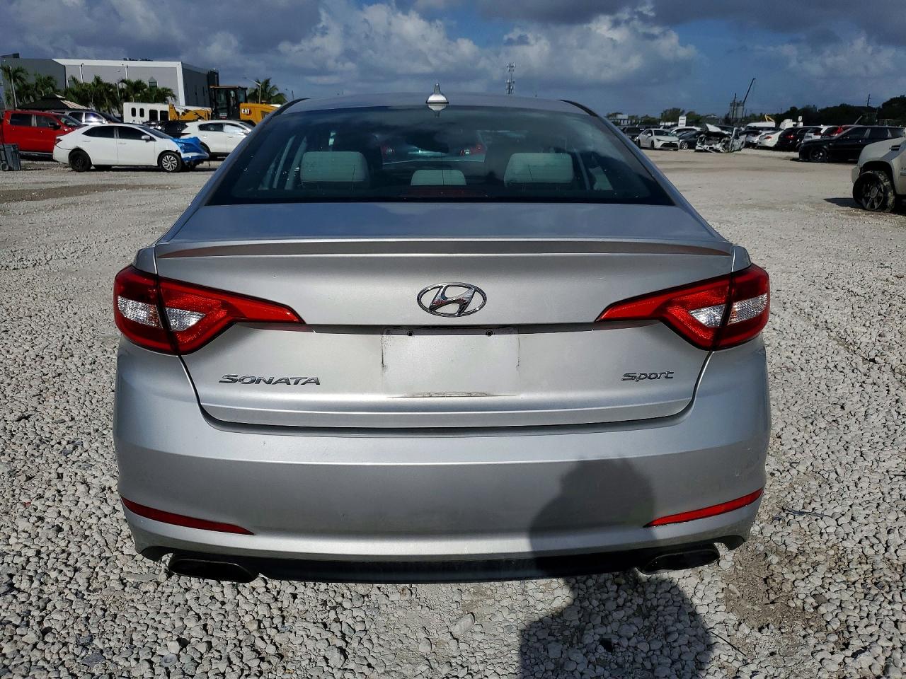2016 HYUNDAI SONATA SPORT photo 16