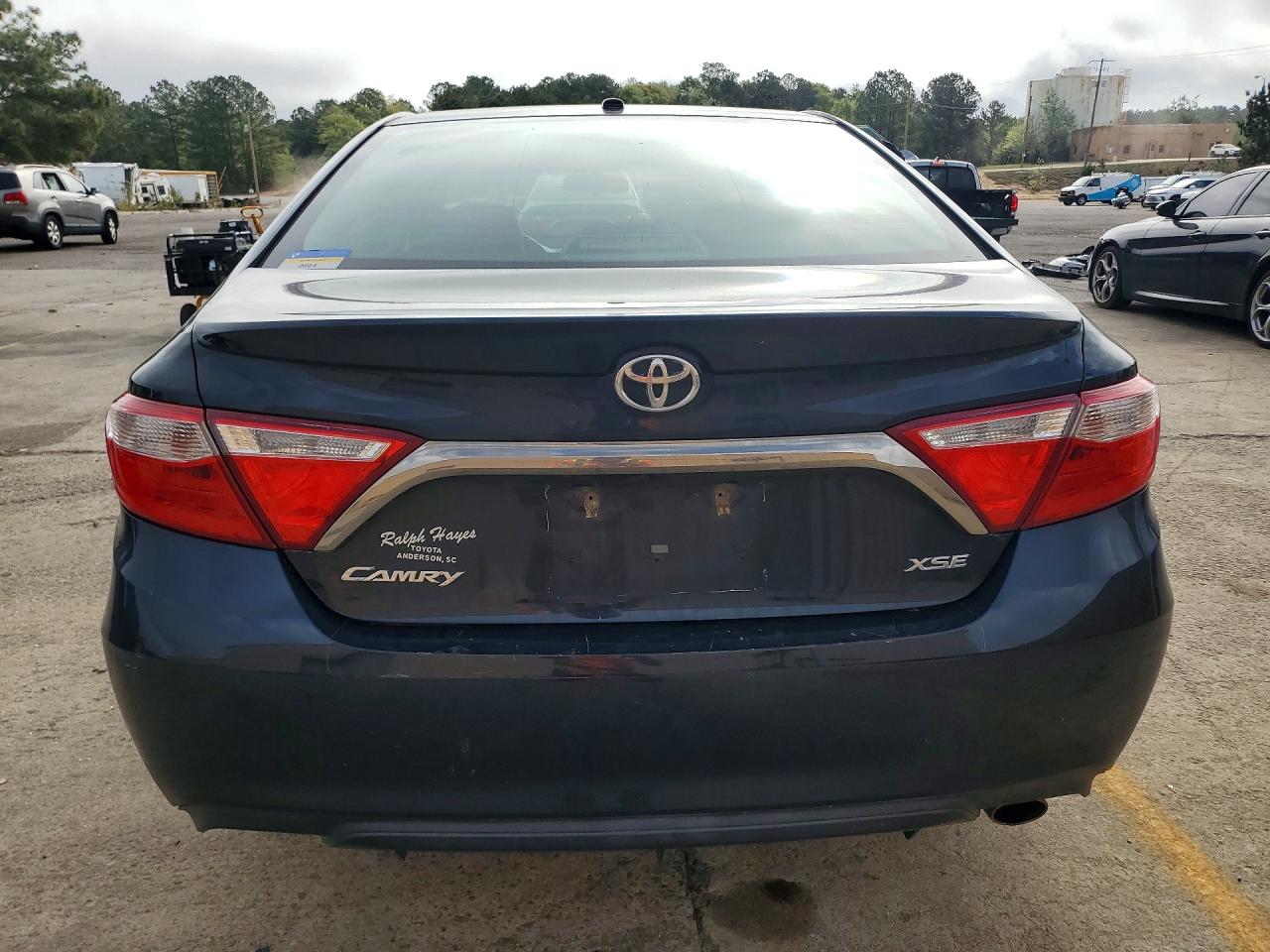2017 TOYOTA CAMRY XSE photo 11