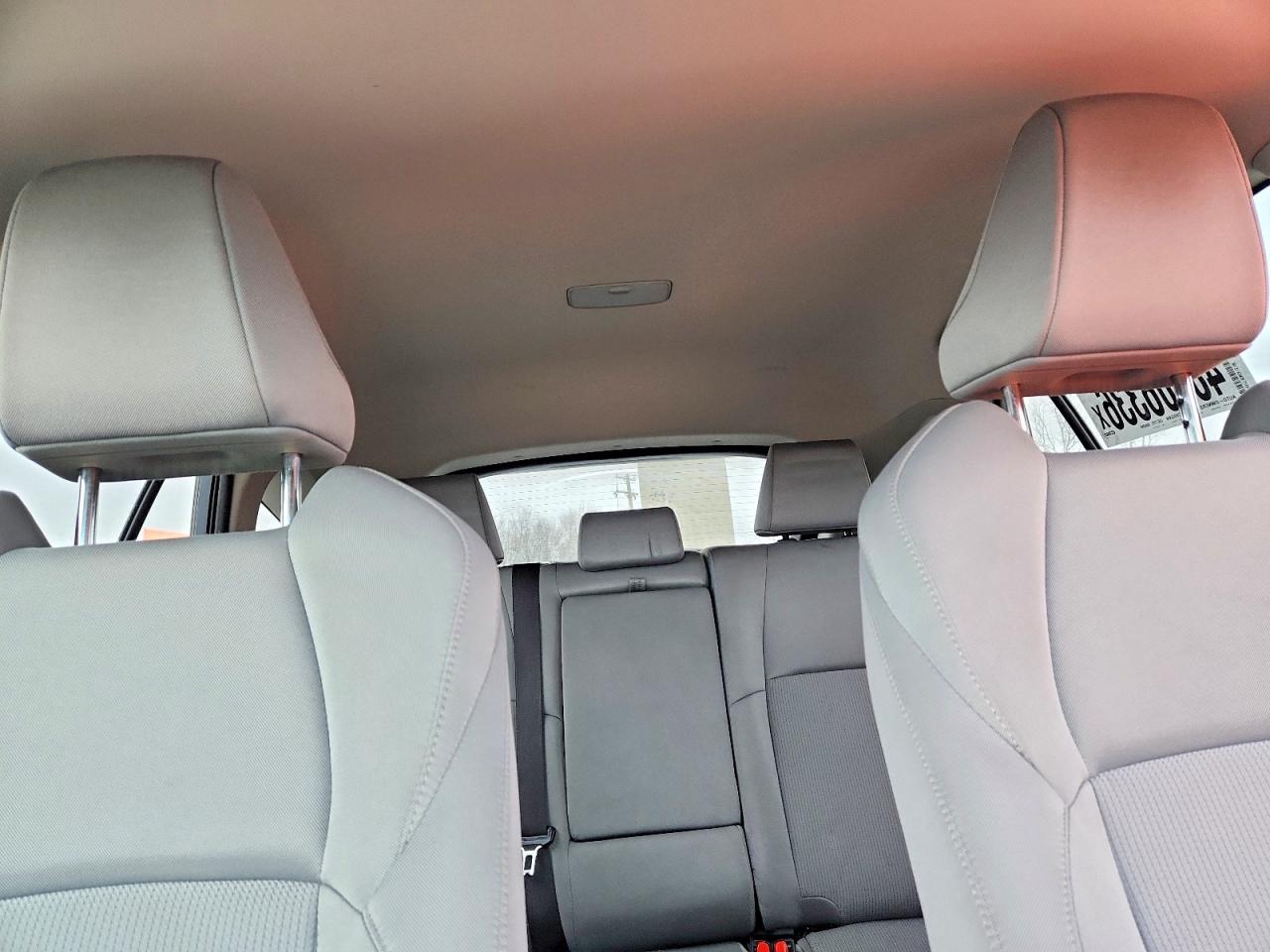 2021 TOYOTA VENZA LE photo 28