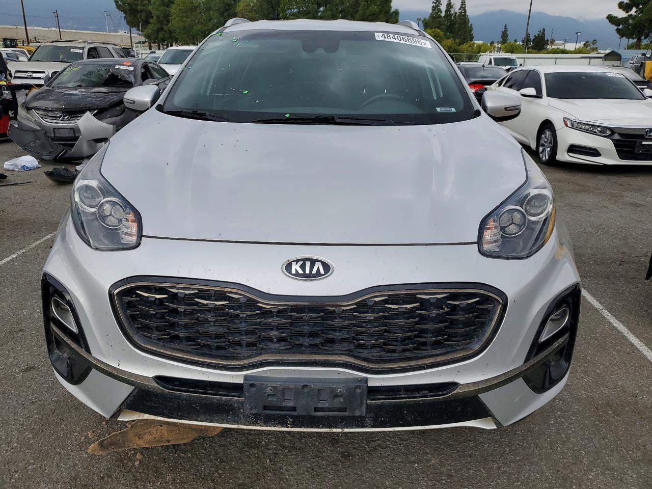 2020 KIA SPORTAGE S photo 13