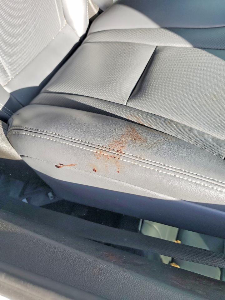 2022 BUICK ENCLAVE ESSENCE photo 25