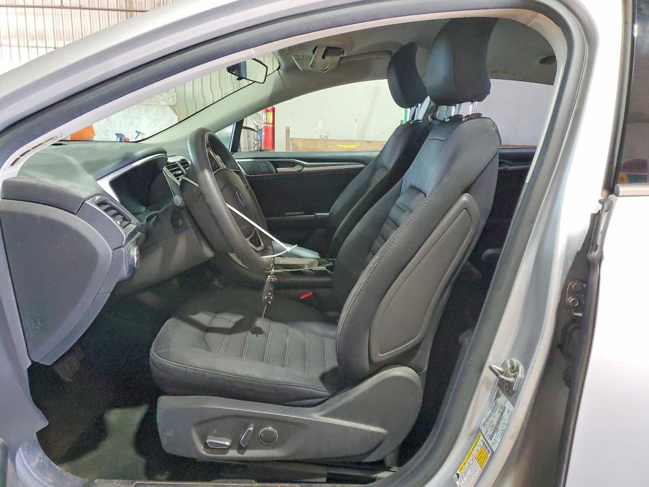 2015 FORD FUSION SE photo 7