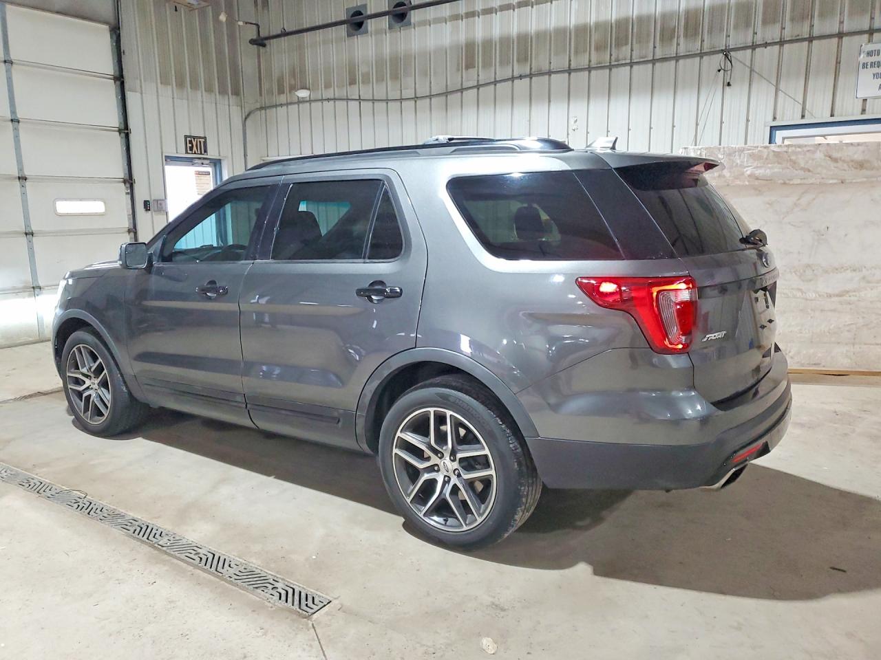 2016 FORD EXPLORER SPORT photo 4