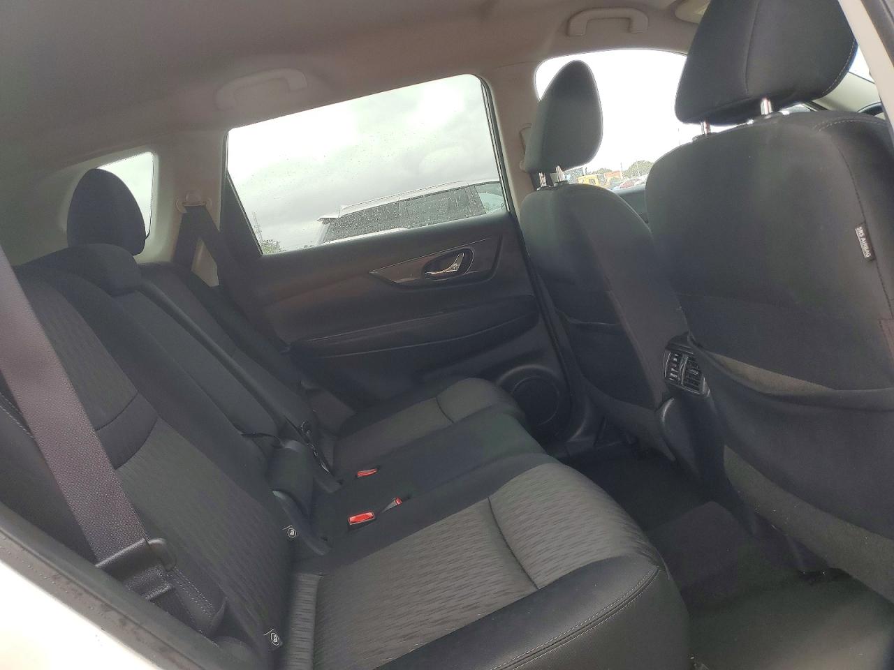 2017 NISSAN ROGUE SV photo 11