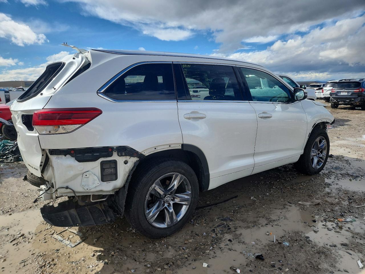 2019 TOYOTA HIGHLANDER LIMITED PLATINUM photo 3
