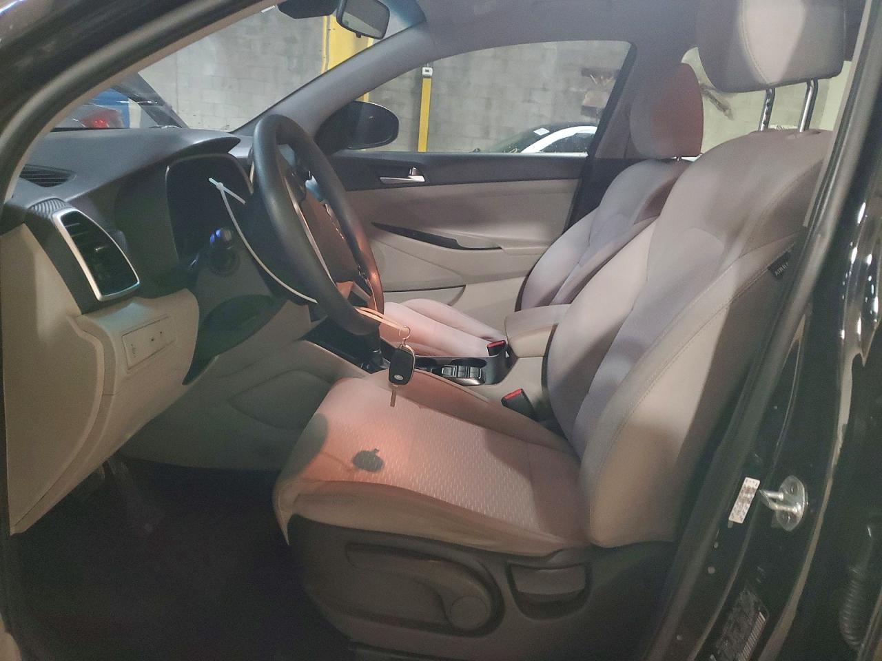 2020 HYUNDAI TUCSON SE photo 19