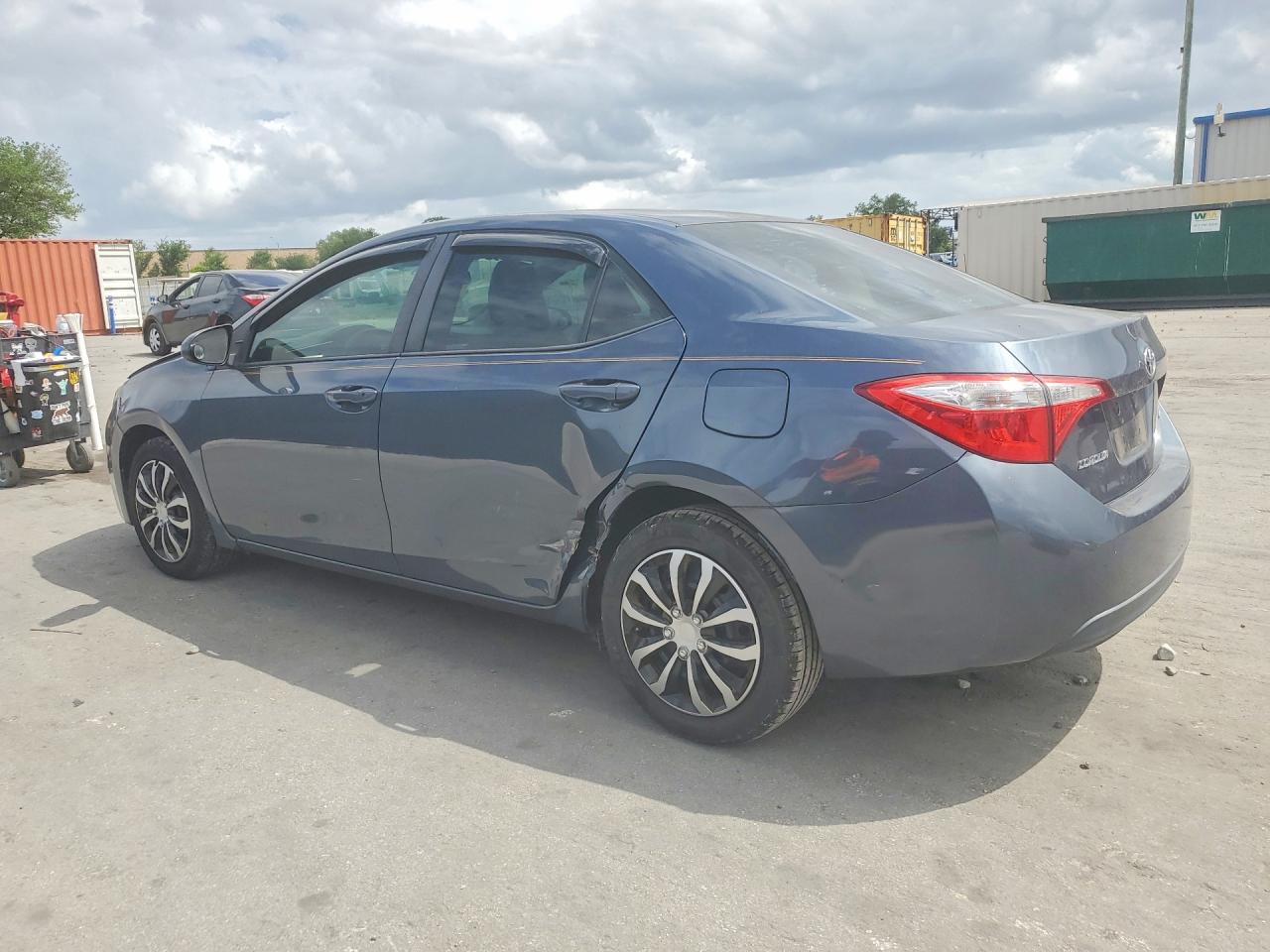 2015 TOYOTA COROLLA LE photo 3